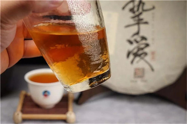 工作狂應(yīng)酬如何用茶解酒？糖茶和鹽茶的制作方法