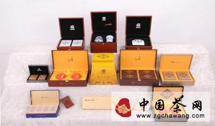 貢潤(rùn)祥普洱茶膏：國(guó)禮鉅惠賀雙節(jié)（圖）