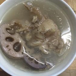 筒骨蓮藕湯