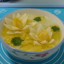 白菜蓮花粉絲湯