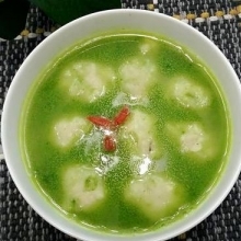 菠菜魚(yú)丸湯