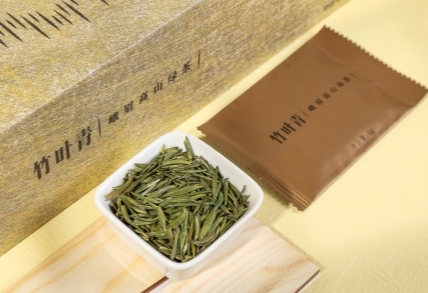 碧波蕩漾一抹香，竹葉青用高標(biāo)準(zhǔn)打造高端綠茶