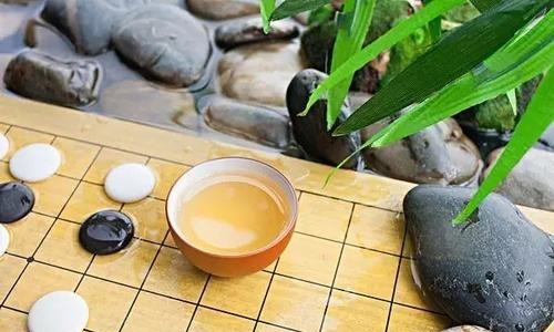 茶葉資訊：撇開世俗的紛擾，安然品茶