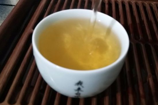 普洱屬于哪種茶系 普洱茶是紅茶還是黑茶？