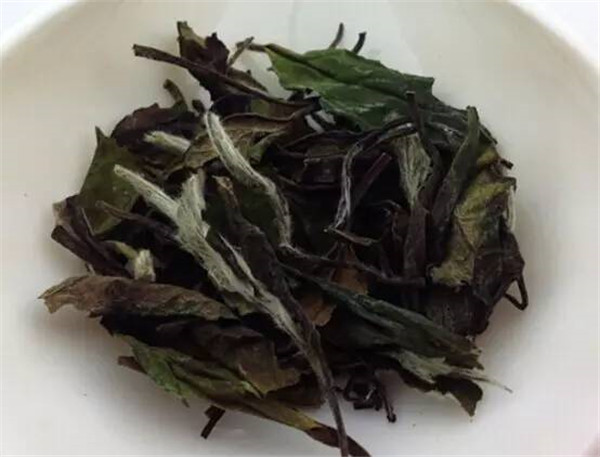 來,看看老茶鬼們是怎么評(píng)白茶白牡丹的