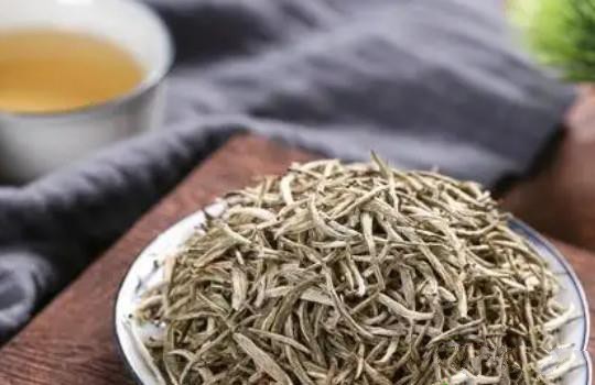 白茶和綠茶哪個(gè)好？