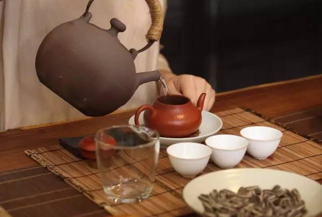 如何優(yōu)雅地沖泡一杯紅茶？