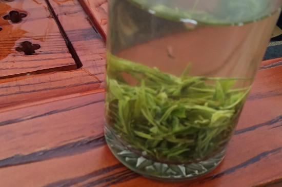 狗牯腦茶是綠茶嗎有什么功效_狗牯腦茶是綠茶還是紅茶？