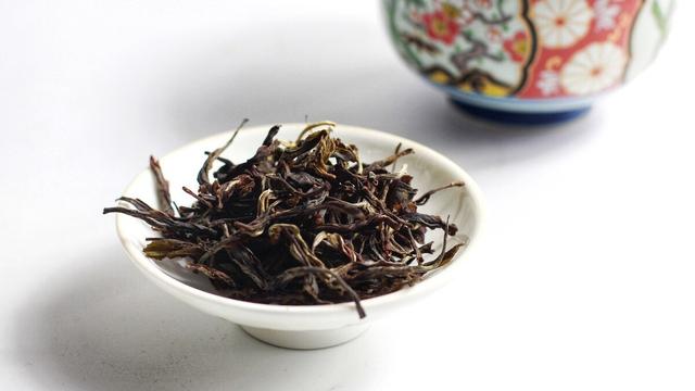 普洱茶是散茶好還是餅茶好，如何選擇？