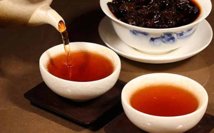 普洱茶生茶熟茶區(qū)分，茶色、湯色、茶味、葉底、功效不同