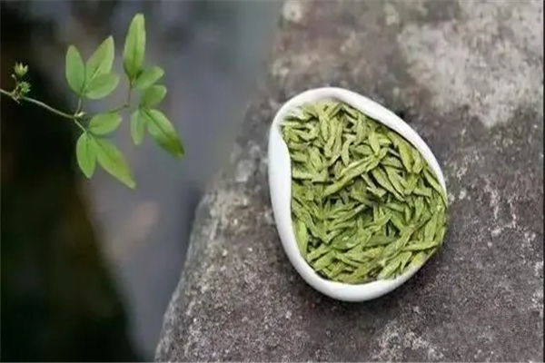 龍井茶的功效與作用：緩解疲勞（加快排毒）