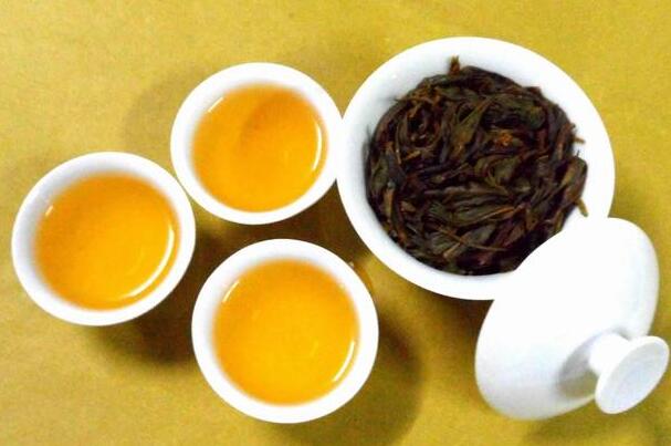 烏龍茶怎么泡才正確：根據(jù)茶葉的形狀來(lái)調(diào)節(jié)水溫