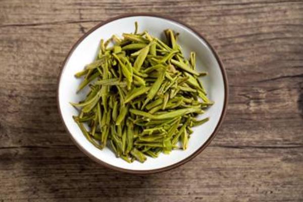 龍井茶是綠茶嗎(龍井茶有什么功效）