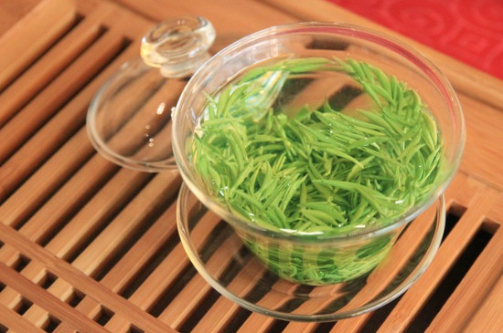 信陽(yáng)毛尖茶葉價(jià)格表（信陽(yáng)毛尖茶禮品盒裝價(jià)格少