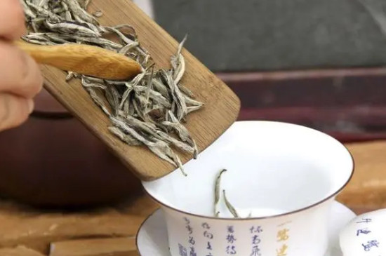 白茶和綠茶哪個(gè)檔次高